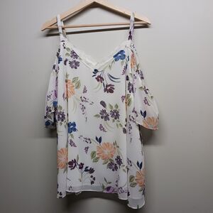 Torrid Blouse Top Women Size 3X White Floral Cold Shoulder Short Sleeve Feminine